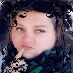 Meet your Posher, Eva